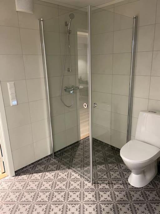 Lofoten - New Apartment, Close To Airport. 莱克内斯 外观 照片