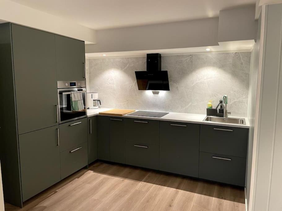 Lofoten - New Apartment, Close To Airport. 莱克内斯 外观 照片